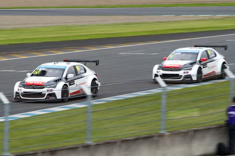 Automóviles de Turismo 20 1280px Muller Loeb Motegi 2015