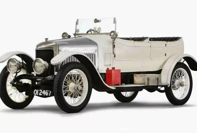 Inventos que cambiaron la historia del automóvil: 4° Parte 20 Coche Deportivo