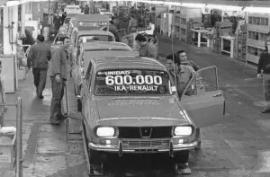 Historia de la marca Renault en Argentina 5 Renault 12 IKA 600.000 - Central Tire